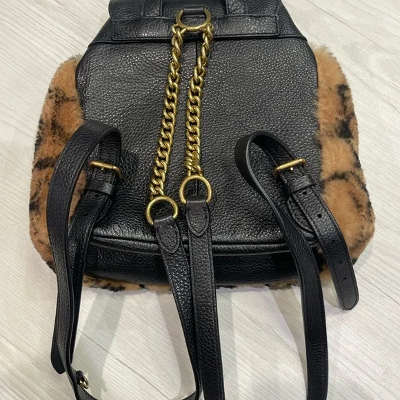Coach X Jennifer Lopez Pennie Backpack 22 In Signature Shearling Coach X Jennifer Lopez Pennie 22 In Signature Shearling  main image 4